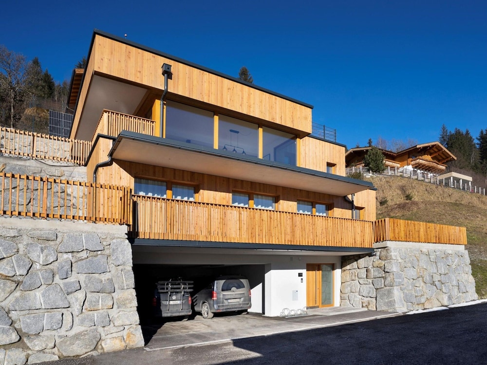 Exclusive Chalet With Sauna and Glacier View