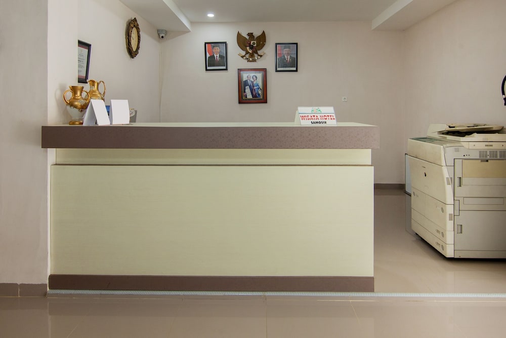 Lobby & Reception