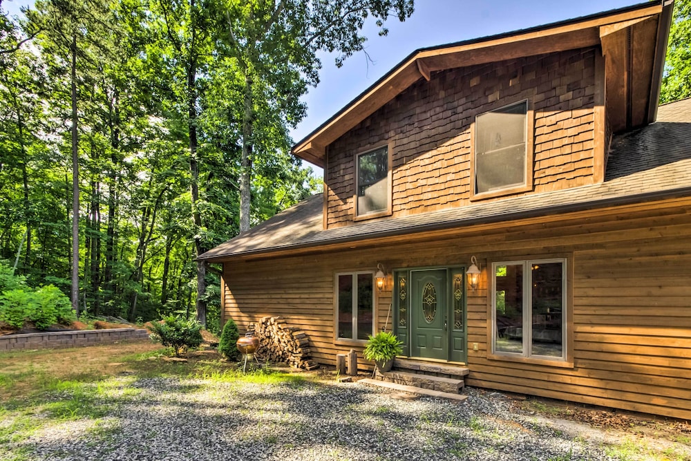 Duncan Vacations - Tryon House w/ Hot Tub - Near Equestrian Centers! - Property Image 1