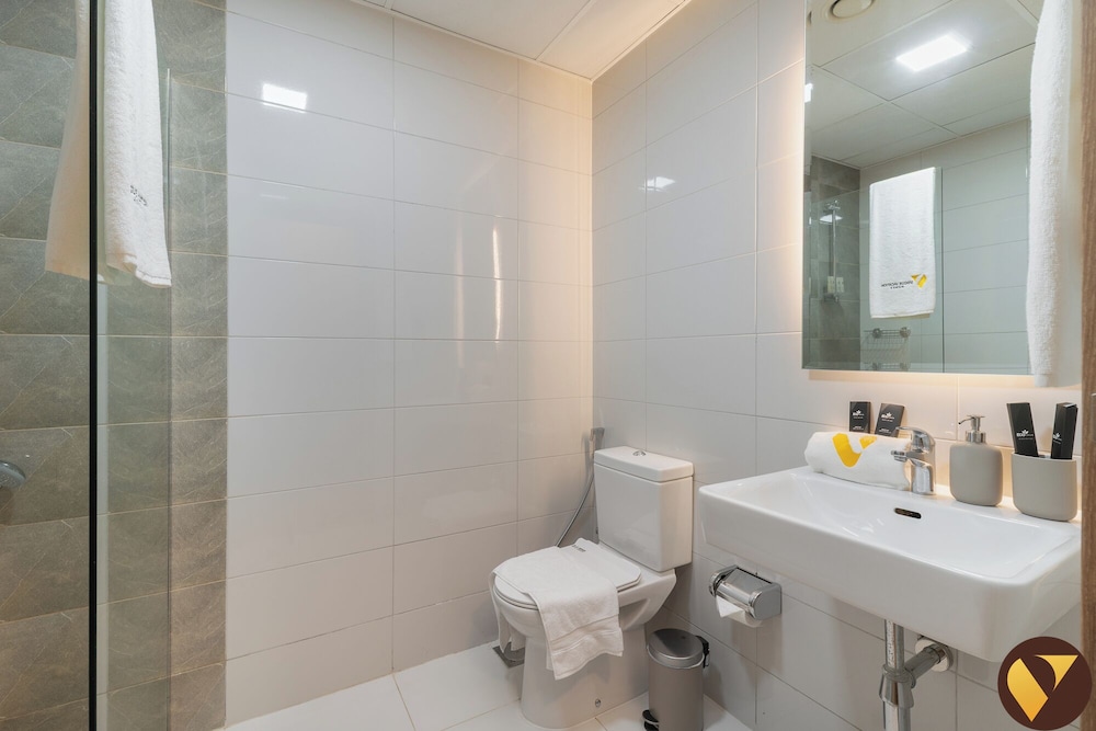 JVC near Circle Mall with full Amenities