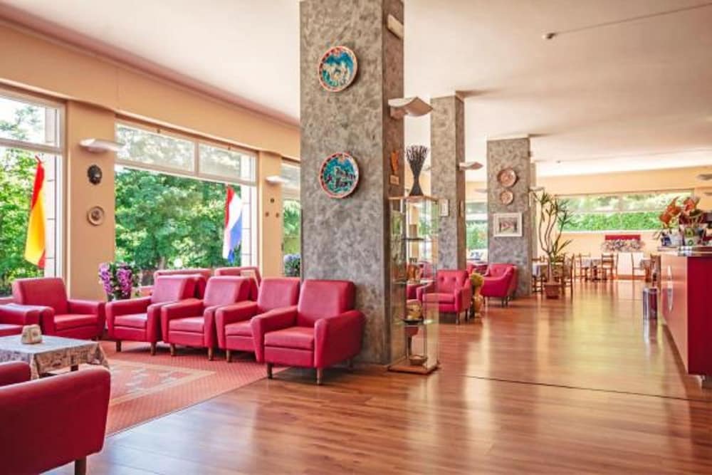 Gainesville Vacations - Suburban Studios Gainesville - Property Image 17