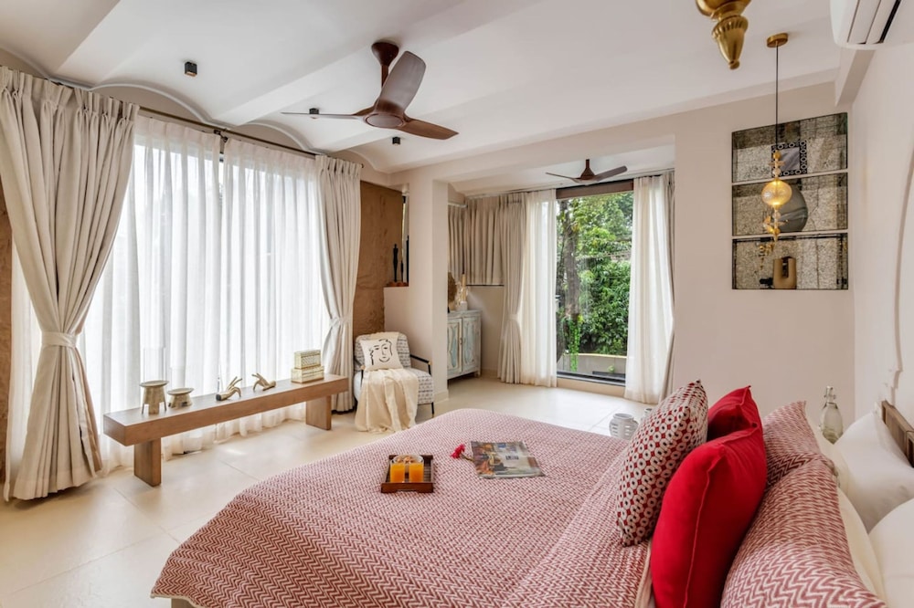 Villa Orann - Lux 5BR in the Heart of Vagator