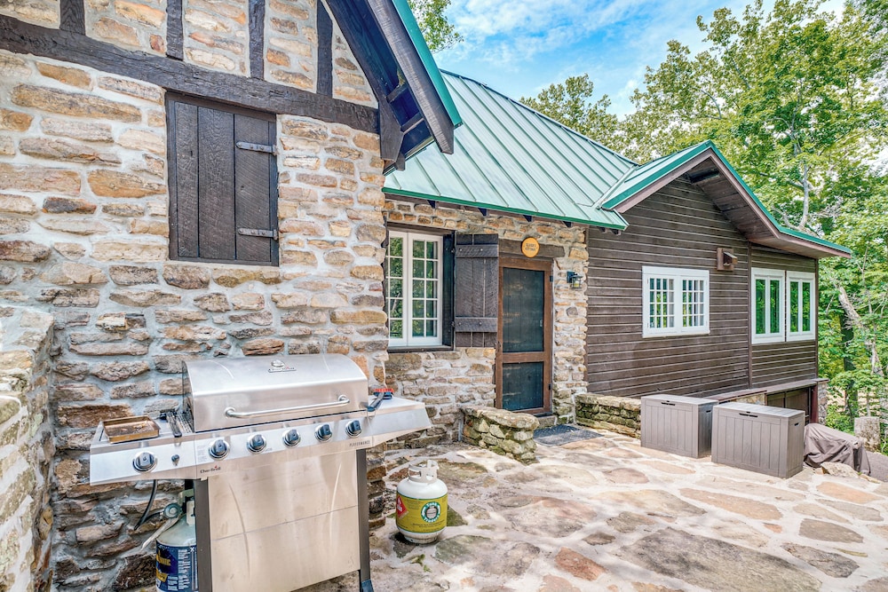 Cozy Steelville Retreat: River + Trail Access! view 5