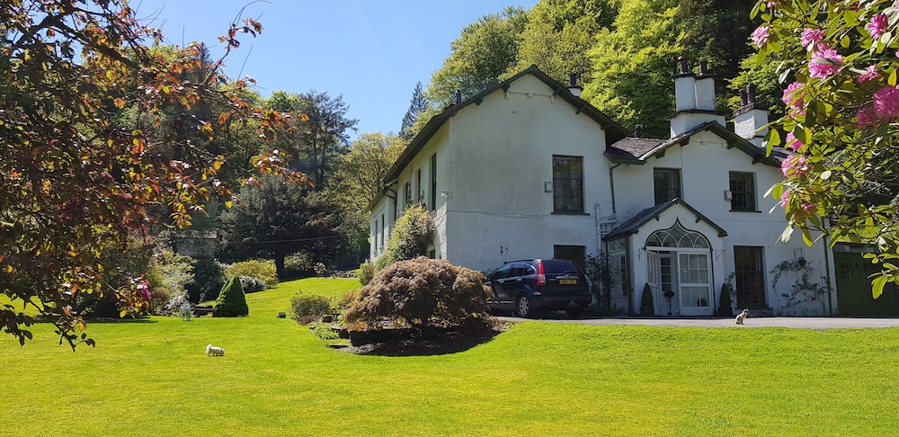 Foxghyll Country House B&B