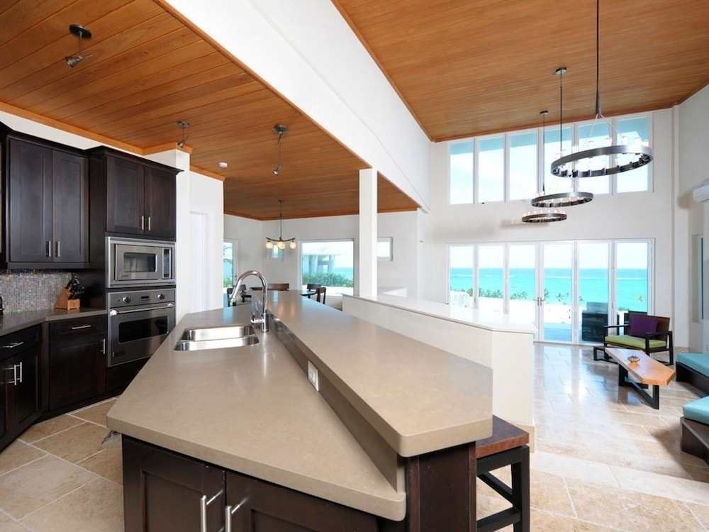 Eleuthera Vacations - Sky Beach Club Villa Waterfall 1 4 Bedroom Villa - Property Image 5