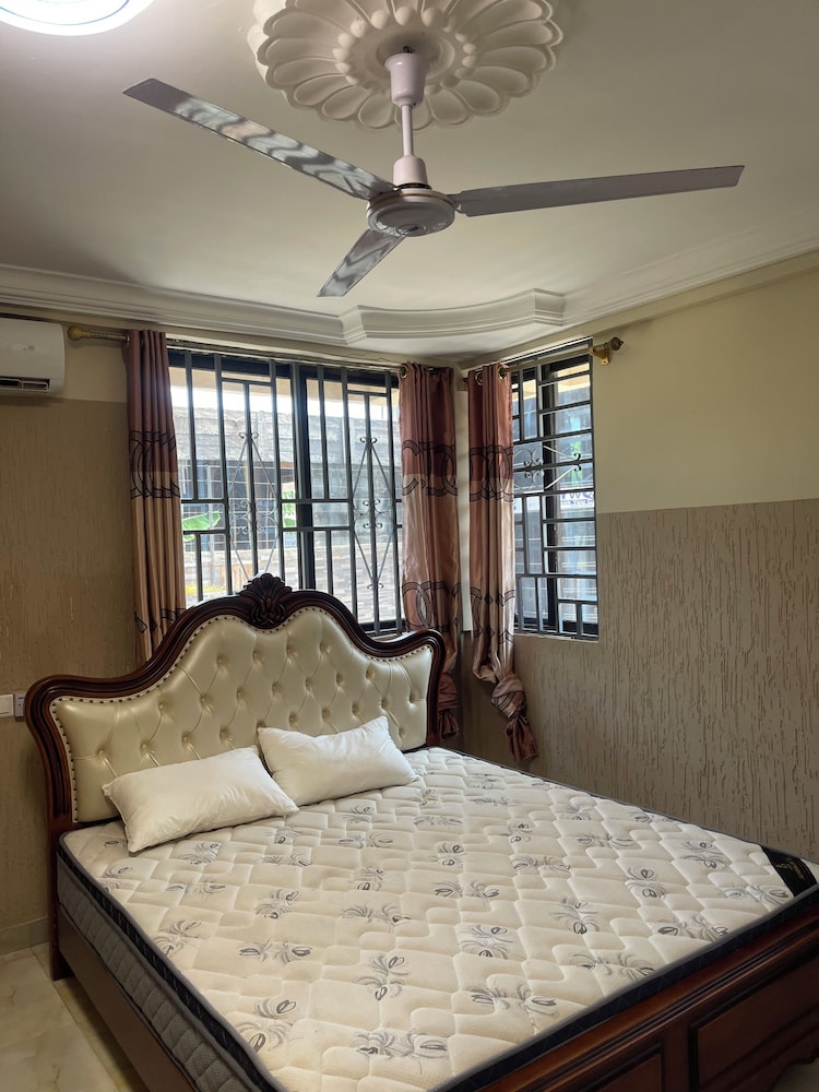 CRL Apartment 2, photo 13