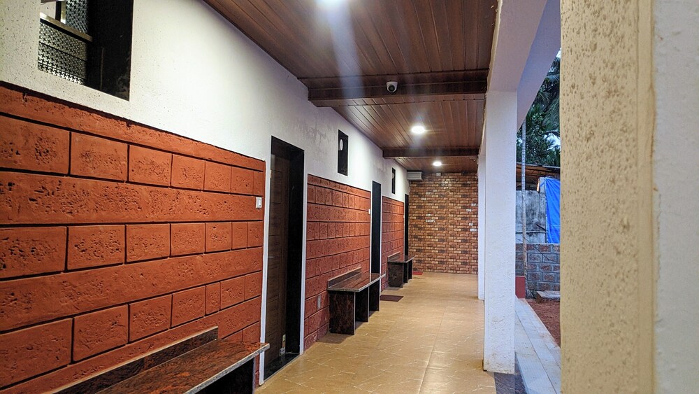 Soham Beach Resort, Diveagar