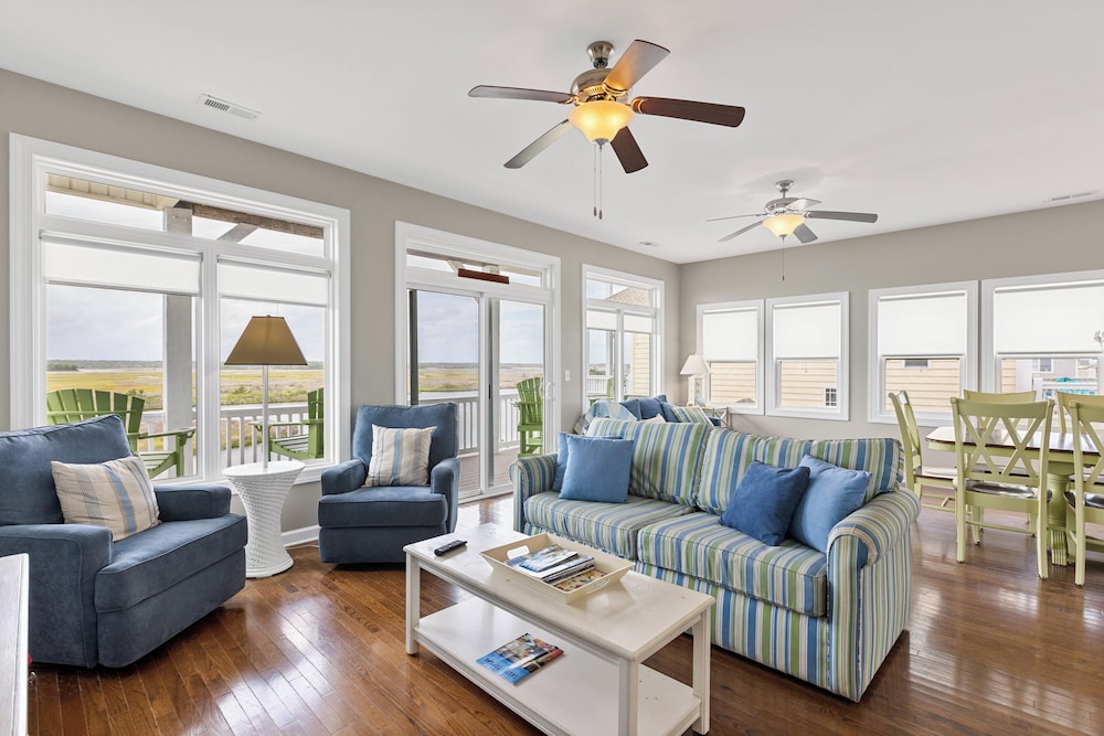Palm Beach North by Topsail Realty