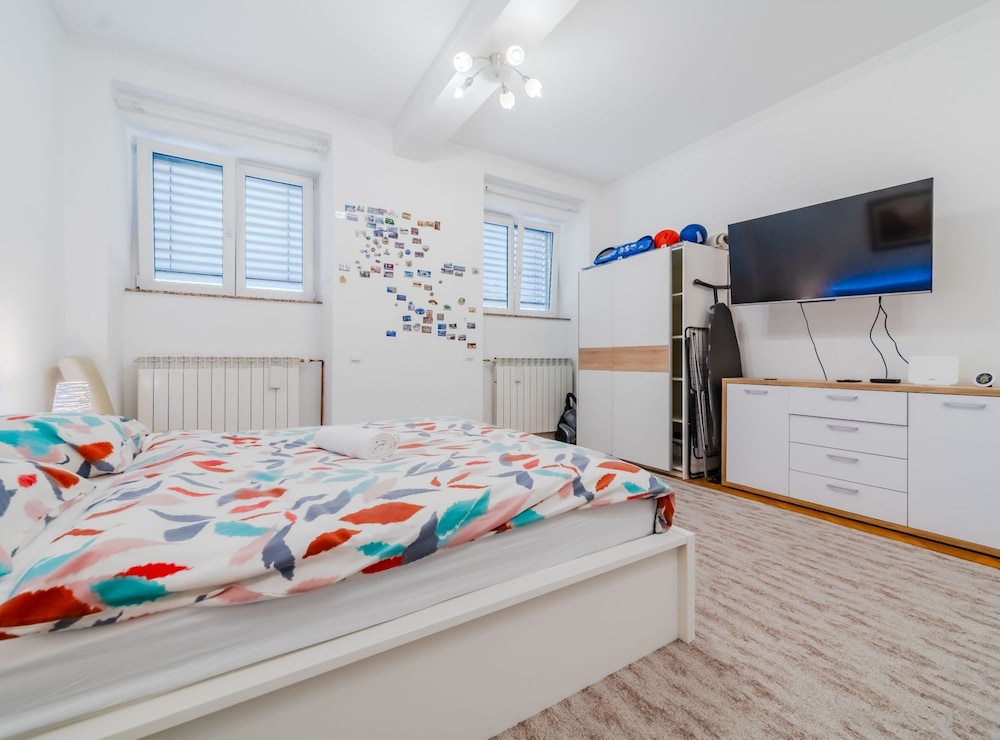 Urban Nest Apartment