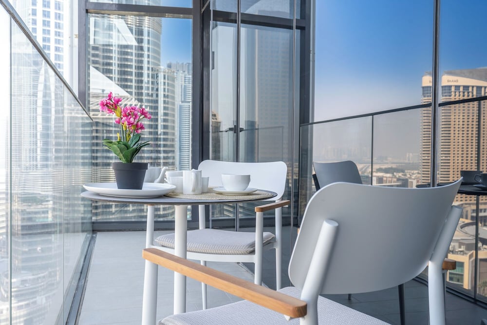 Address Residences Dubai Opera - Burj Khalifa City Views 2 & 3-Bedroom Apartment 1 minute walk to Burj Khalifa, Dubai Mall, Dubai Fountain by Heaven Crest