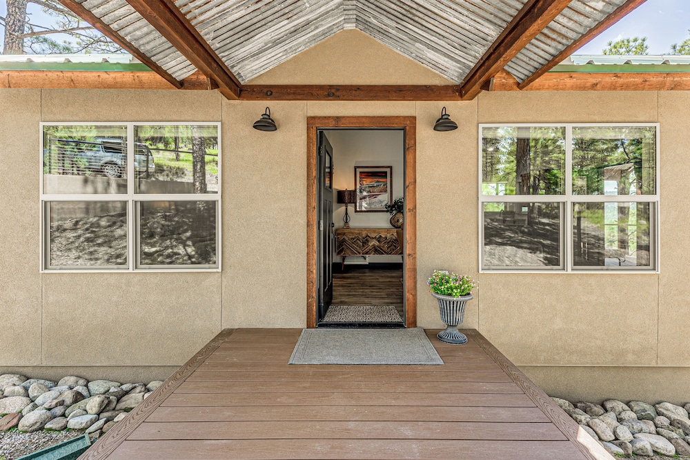 Walkable Location & Scenic Views: Ruidoso Cabin!