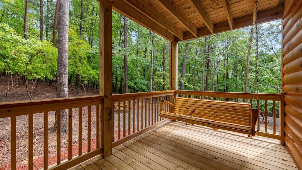 Buck s Bear Lodge-beautiful Coosawattee Resort view 3