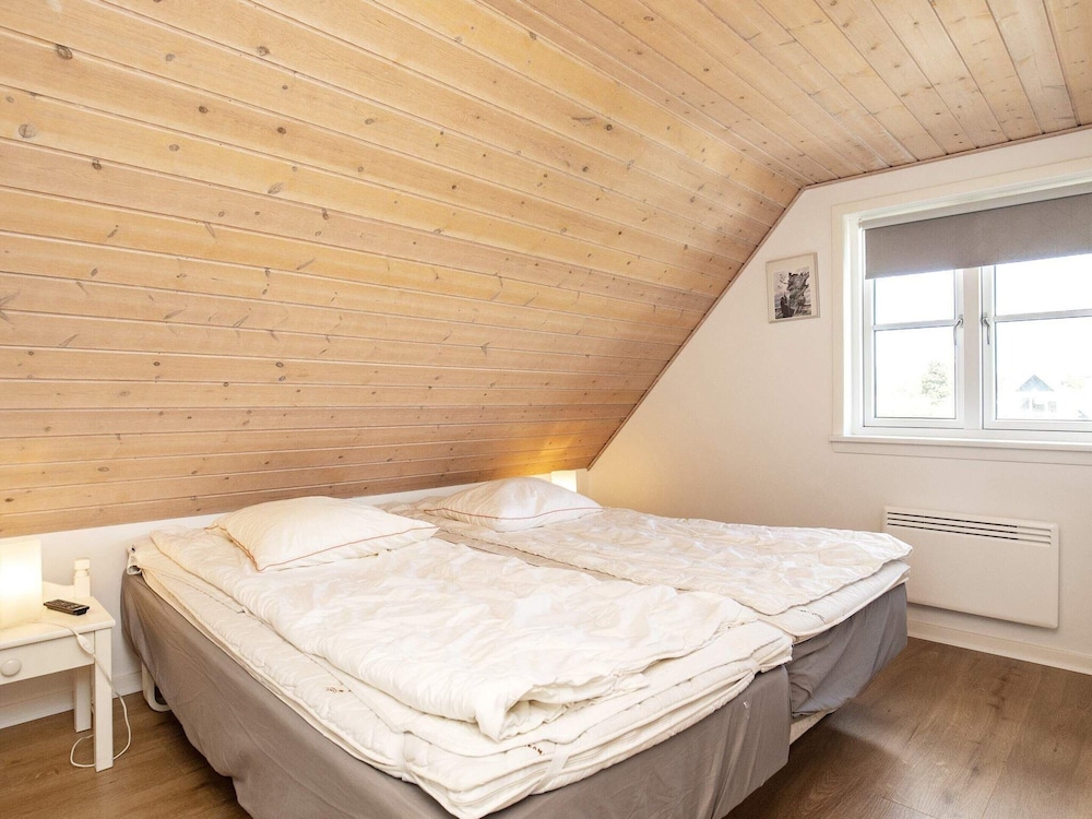 8 Person Holiday Home in Blavand view 4