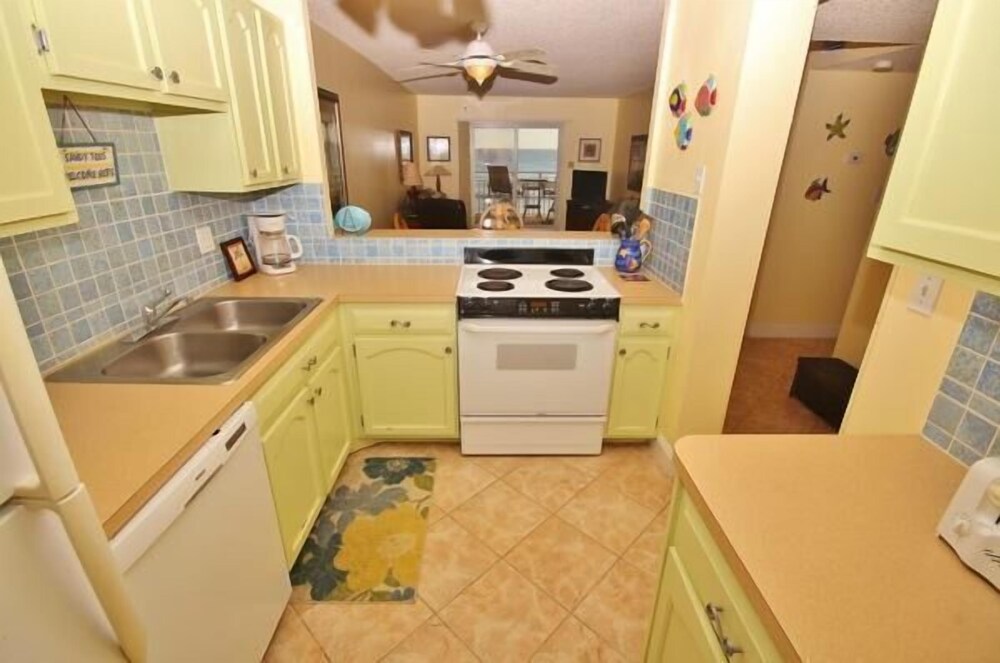 Sea Coast Gardens II 2 Bedroom Condo by Great Ocean Condos