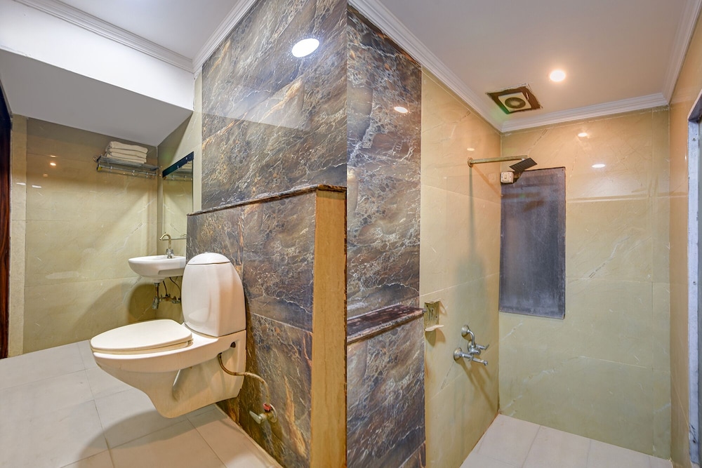 Fabhotel Golden Key Residency