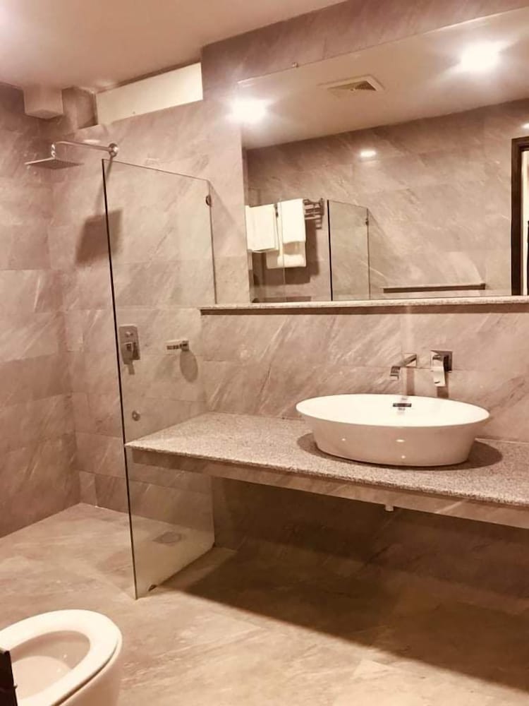 Executive Grand Royal