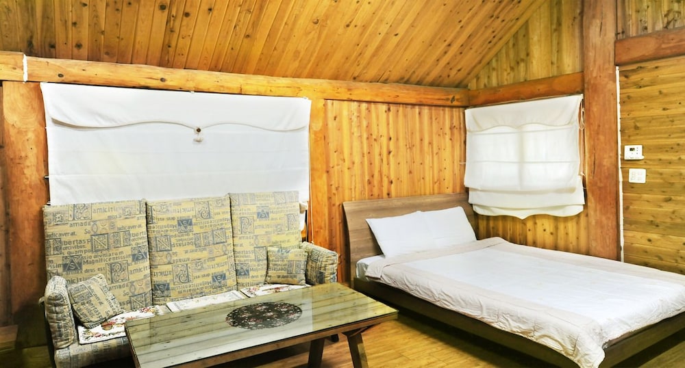 Jeju Log Pension