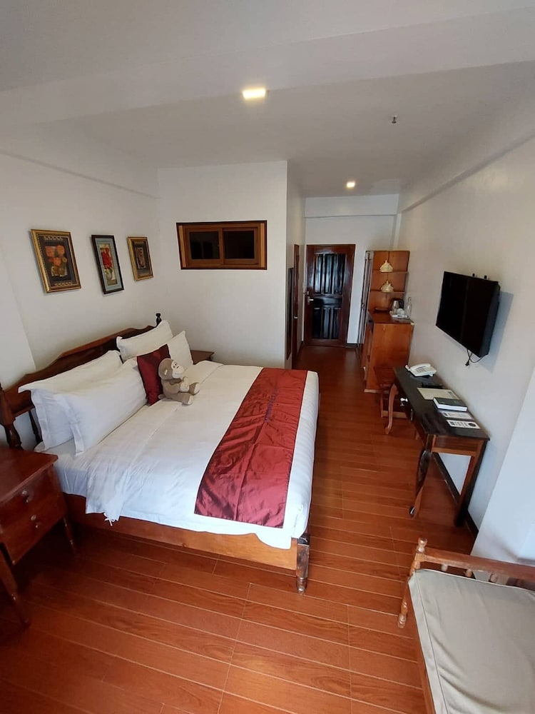 Doublegem Beach Resort and Hotel