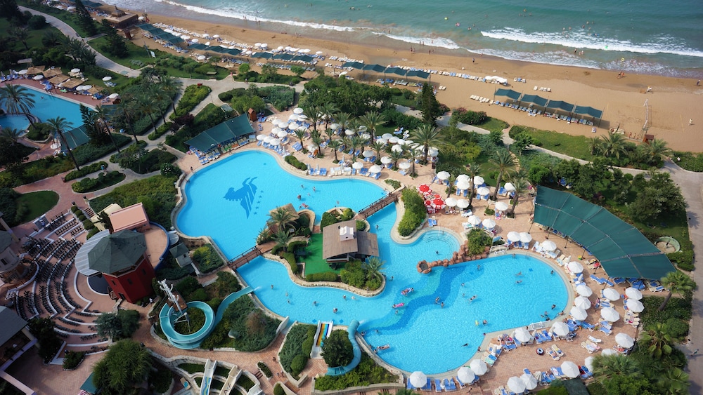 AQI Pegasos Resort