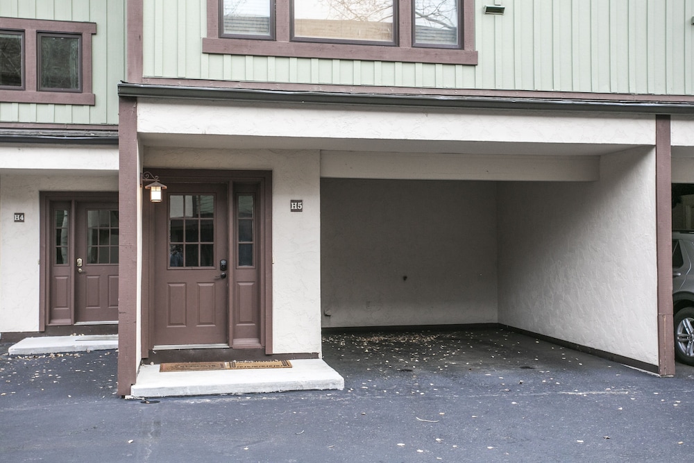 H5 Meadow Creek 3 Bedroom Townhouse