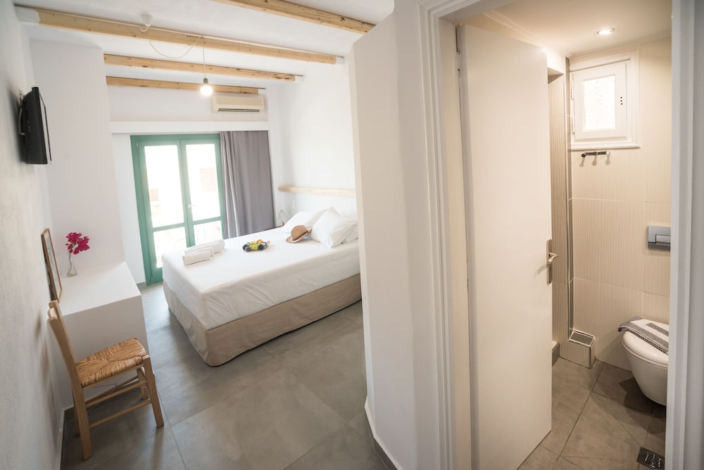 Ifestia Hotel Santorini