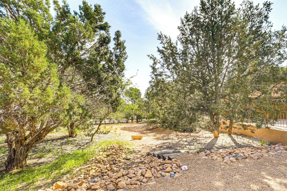 Group Getaway w/ Outdoor Oasis in Sedona!