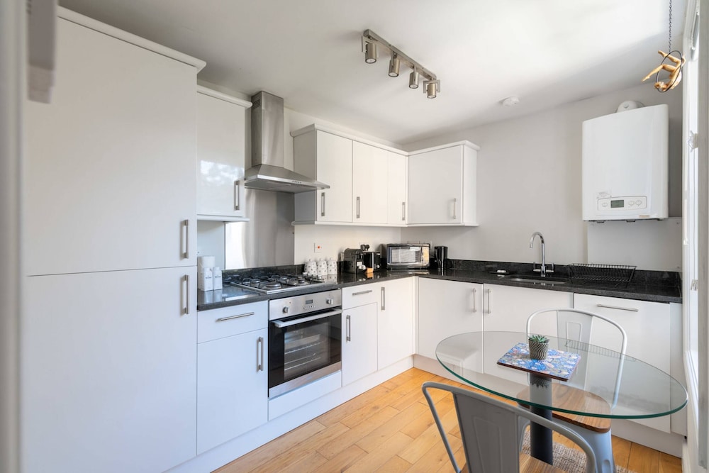 Fantastic Earls Court Flat