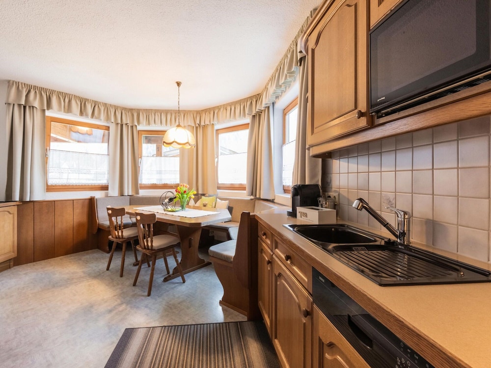 Beautiful Apartment in Langenfeld With Terrace view 3