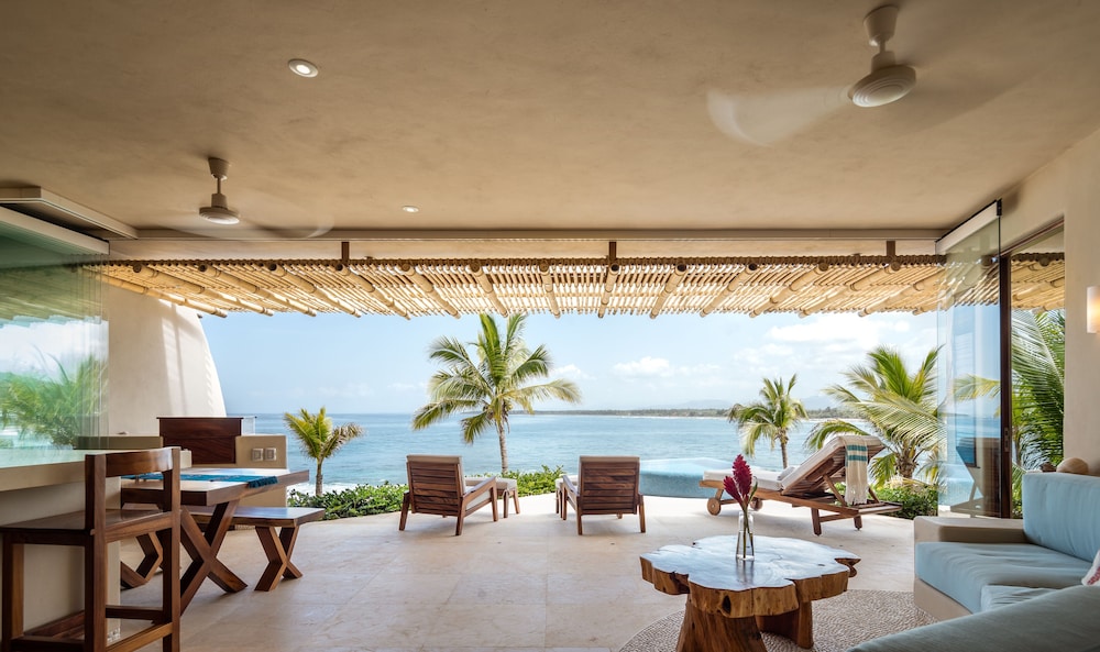 Punta Majahua Condos