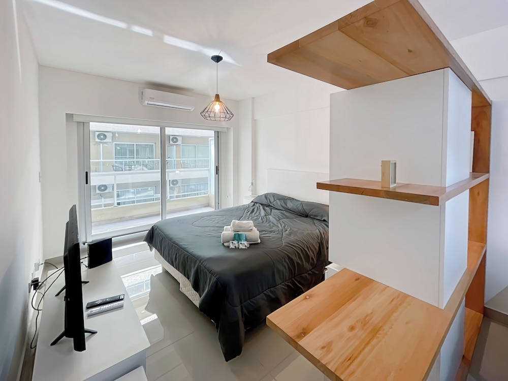 Ayres Suites Moreno