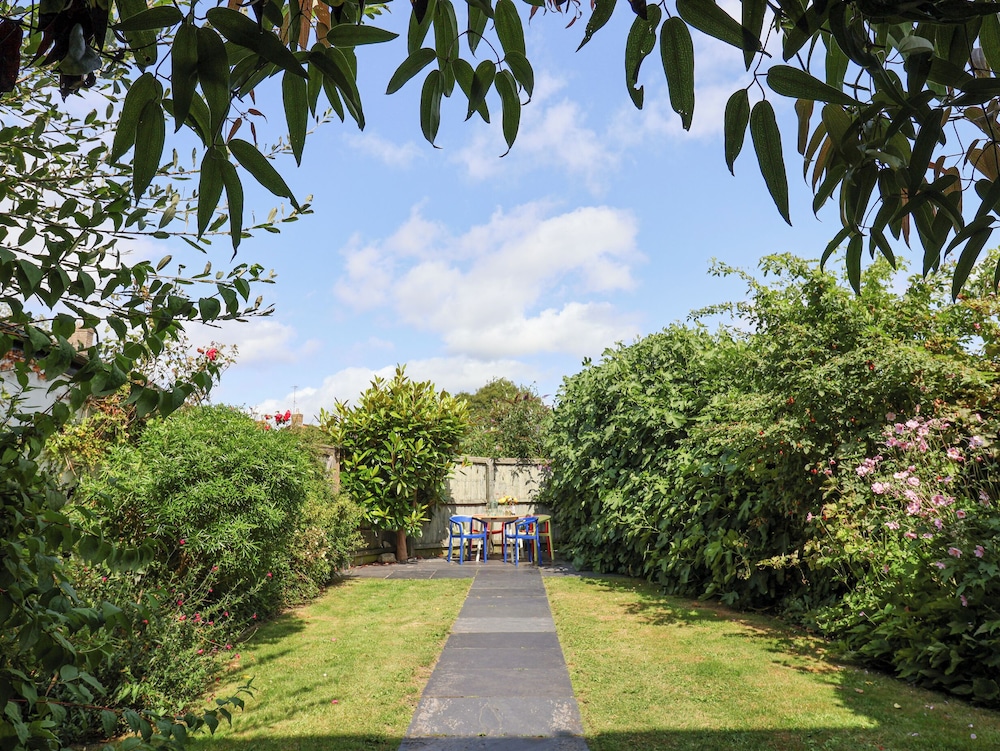 Charmouth Lodge