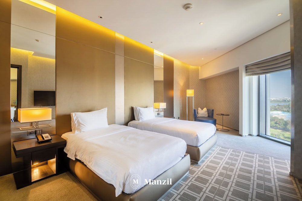 Manzil 3BR with pool near Dubai Frame