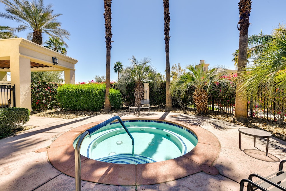 260244: 2 BR La Quinta Vacation Home, Pool Access - Property Image 2