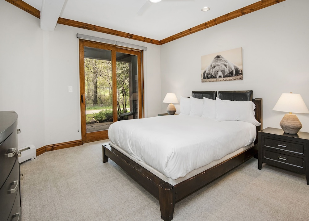 Brookside Townhome 103 3 Bedroom Townhouse