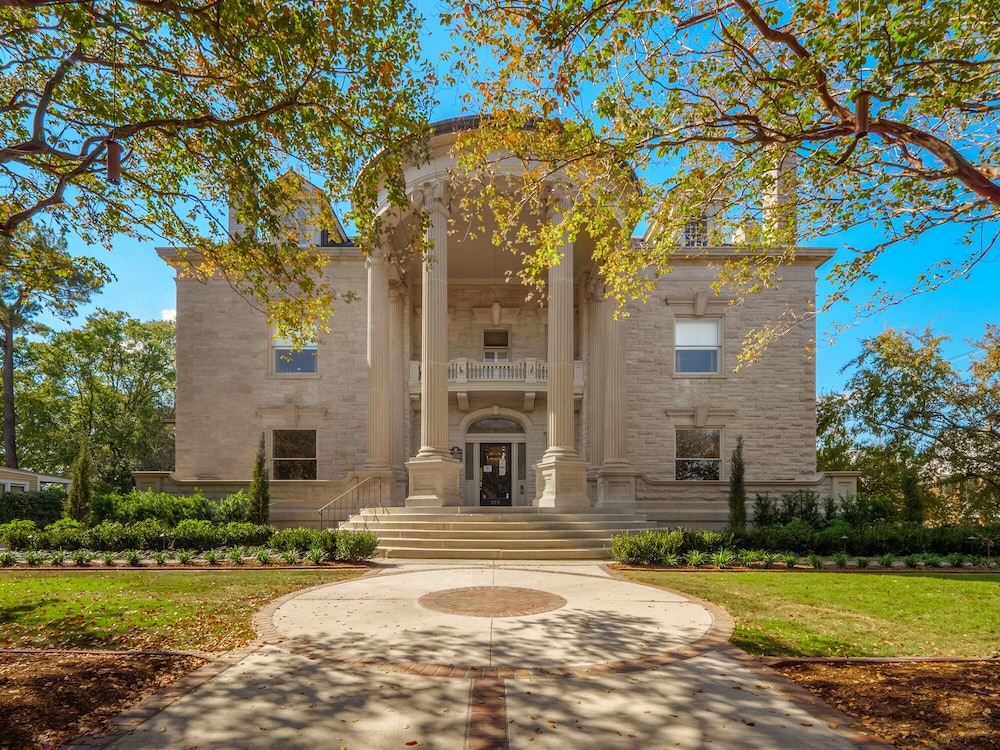 Hotel Graystone Inn - Image 1