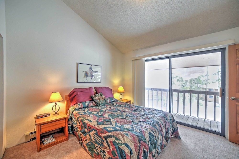 1 Mi to Main Street: Mtn-view Home in Frisco