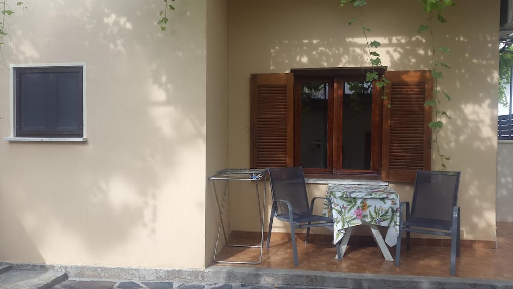 Stelios Rooms