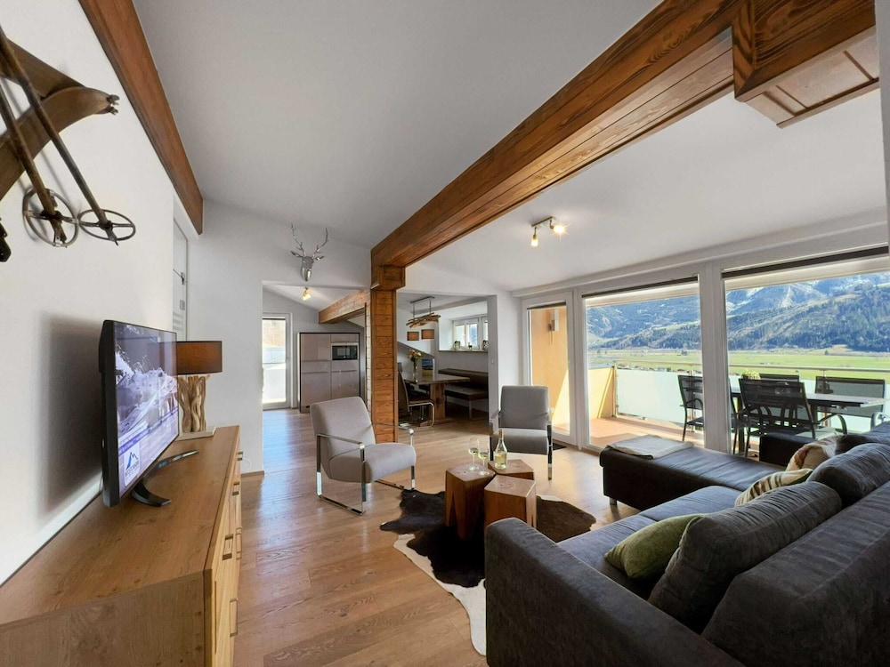 Spacious Apartment in Piesendorf near Ski Area view 3