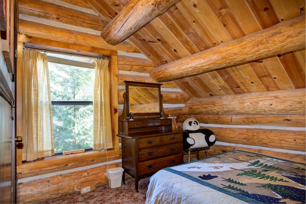The Log Home view 4