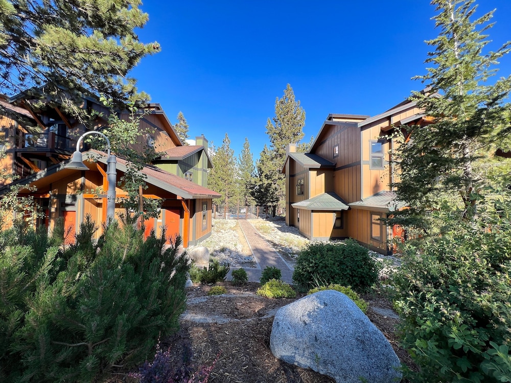 Hotel Solstice #14 2 Bedroom Condo by RedAwning - Image 1