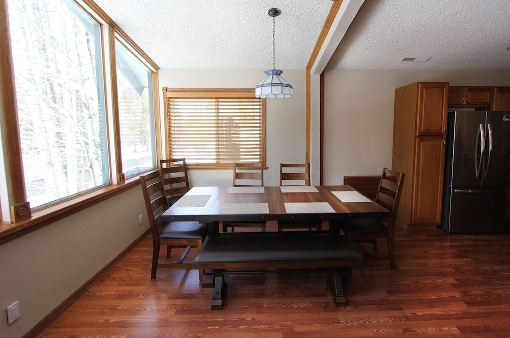 Coh1261 - Nature's Gem 4 Bedroom Home