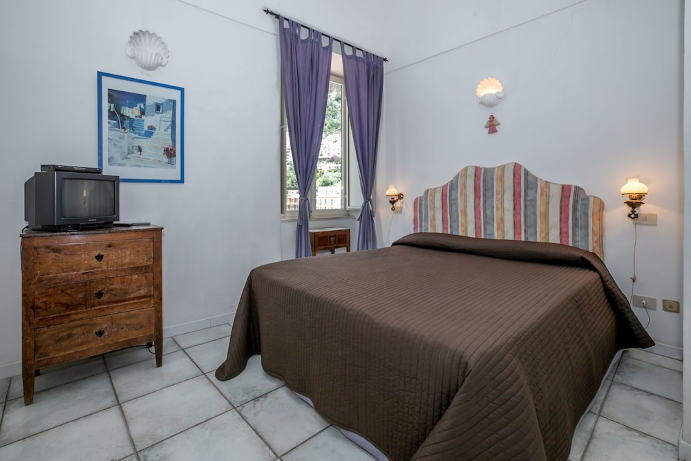 Terrazza Positano en Positano — hotel room