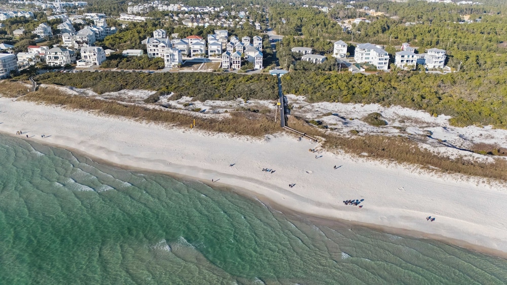 The Palmetto Blue by Avantstay Steps to Beach, Ocean Views