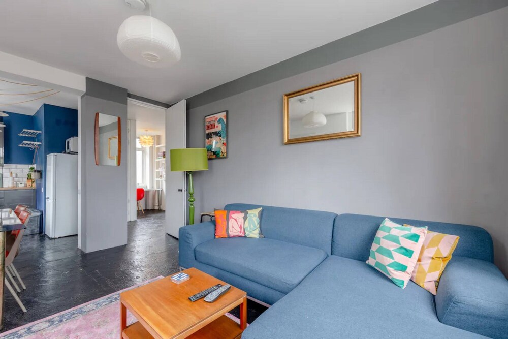 Bright & Spacious 2BD Flat - Hackney