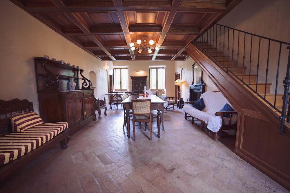 Borgo Acque Romane view 4