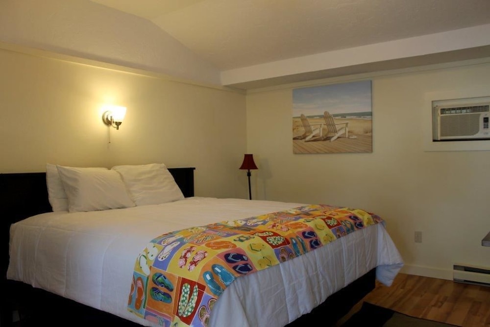 Drakes Island Resort - Property Image 13