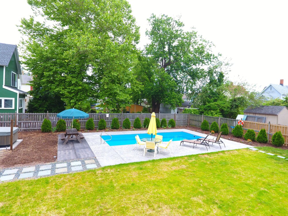 Alyssa House Bed & Breakfast