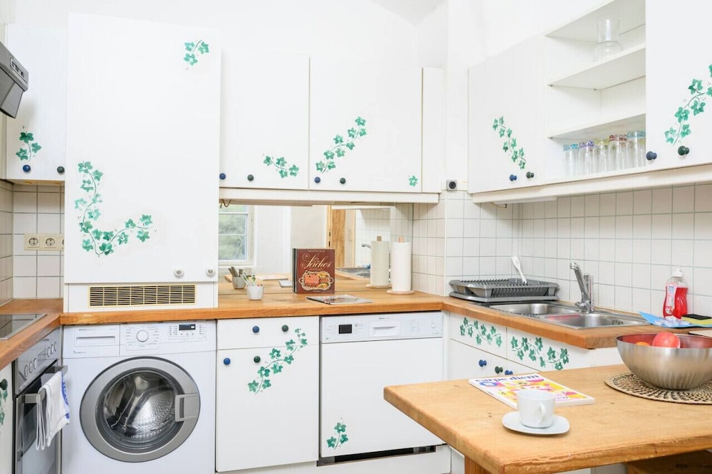 Spacious 2BR Stay for 6 Heart of Mödling