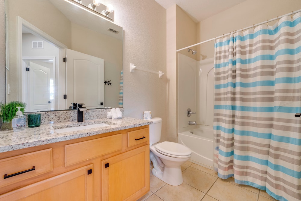 Explore WDW From Coral Cay Resort! Home w/ Lanai