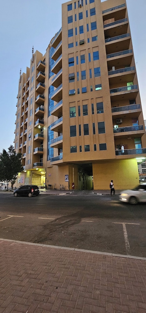 Benitah Capsule hostel and Family rooms